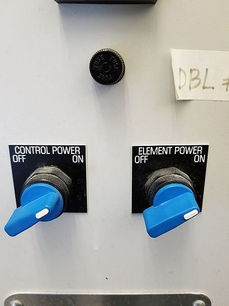 File:Knobs.jpg